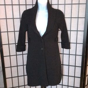 ONE A women’s medium long cardigan.